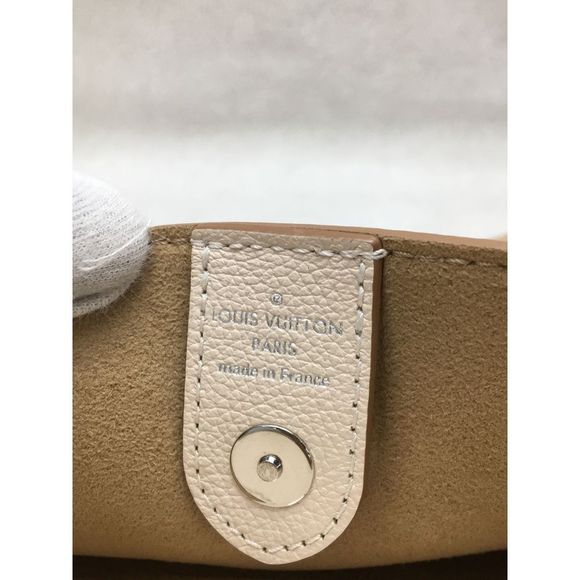Louis Vuitton Lock Me Leather Ivory Shoulder Bag - Picture 3 of 5